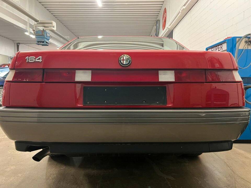 Bild 16/18 von Alfa Romeo 164 2.0 (1990)