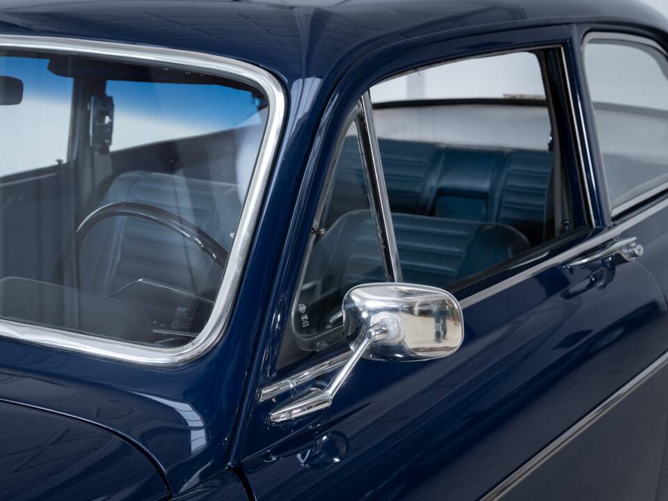 Image 21/30 of Volvo P 121 (1965)