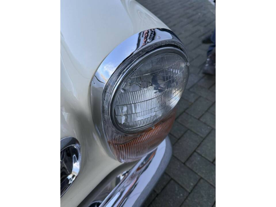 Image 21/48 of Mercedes-Benz 280 SL (1970)