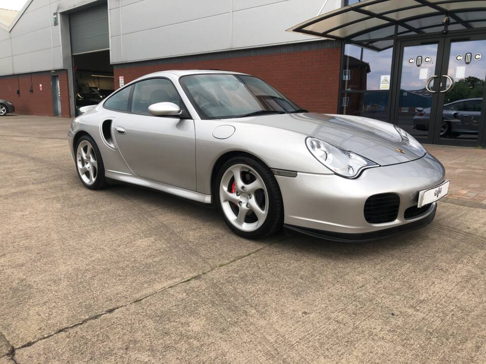 Image 6/10 de Porsche 911 Turbo (2002)