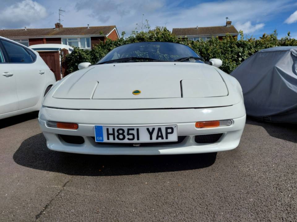 Image 4/32 of Lotus Elan (1990)