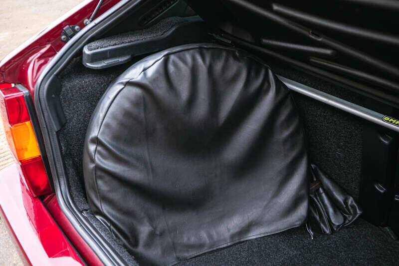 Image 25/50 of Lancia Delta HF Integrale Evoluzione II (1995)