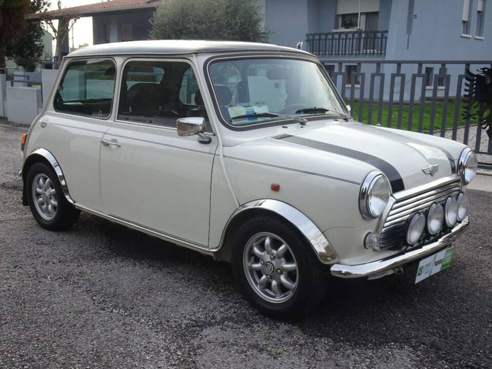 Immagine 13/43 di Mini Cooper 1,3i (1995)