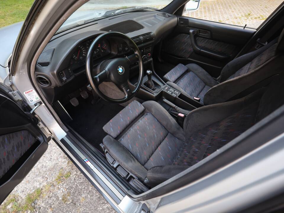 Bild 7/74 von BMW M5 Touring (1992)