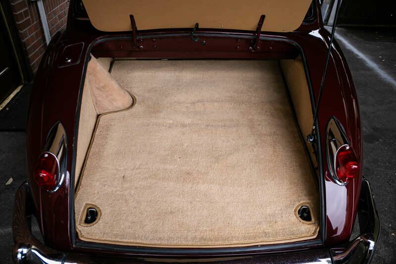 Image 33/34 of Jaguar XK 150 SE FHC (1958)