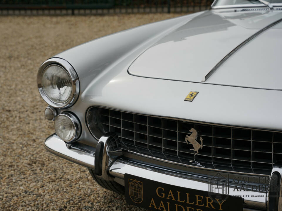 Image 10/50 of Ferrari 250 GT&#x2F;E (1964)