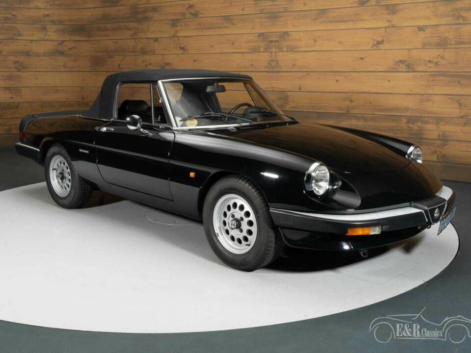 Image 13/19 of Alfa Romeo 1.6 Spider (1986)