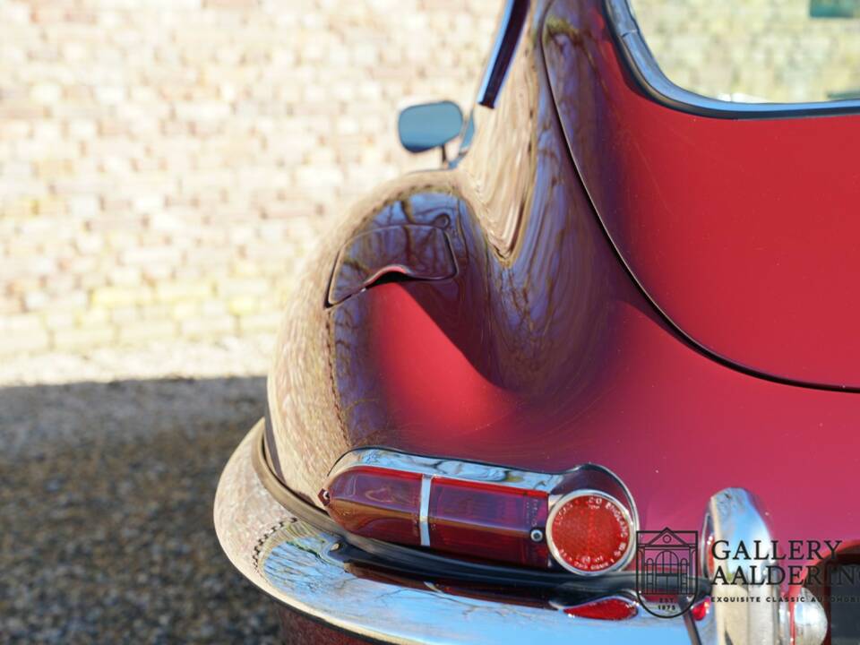 Imagen 34/50 de Jaguar E-Type (1968)