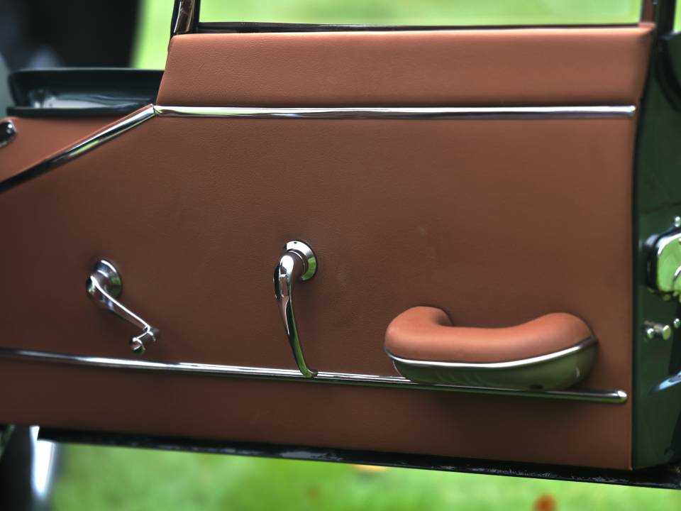 Immagine 19/50 di Jaguar E-Type 4.2 (1965)
