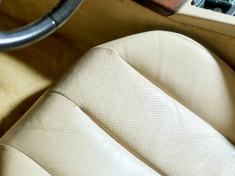 Image 38/43 of Mercedes-Benz 500 SL (1992)