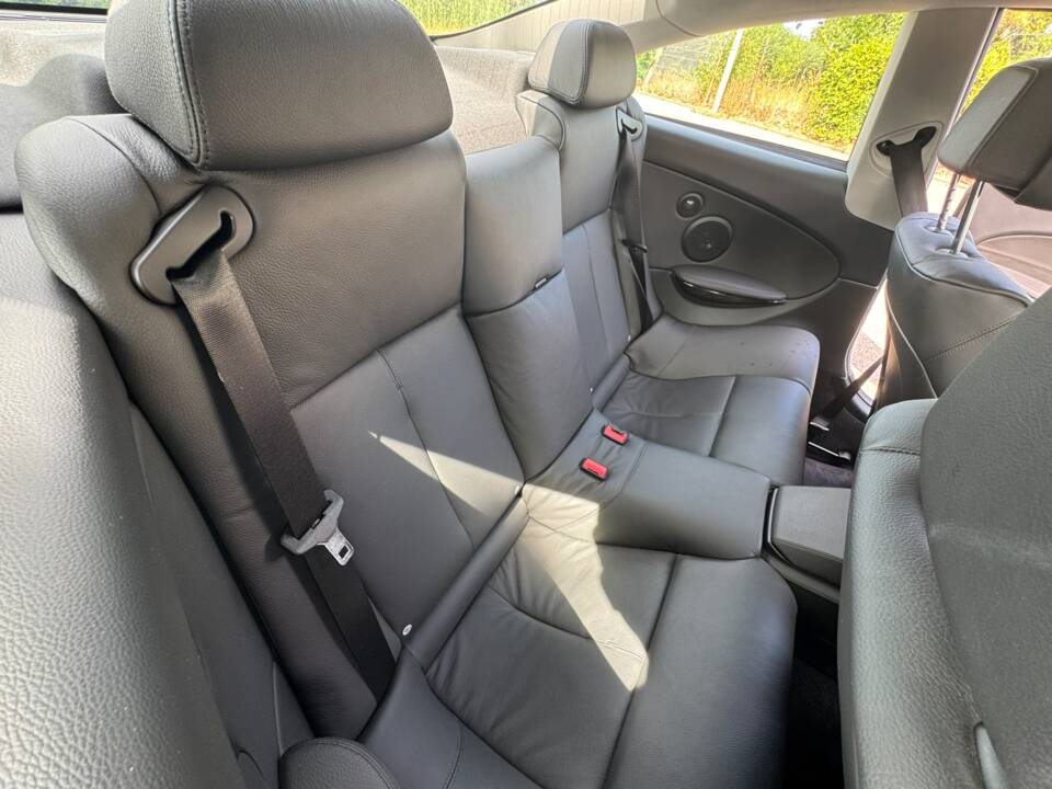 Bild 57/99 von BMW 650i (2007)