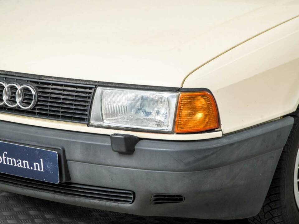 Immagine 22/50 di Audi 80 quattro  -  1.8S (1987)