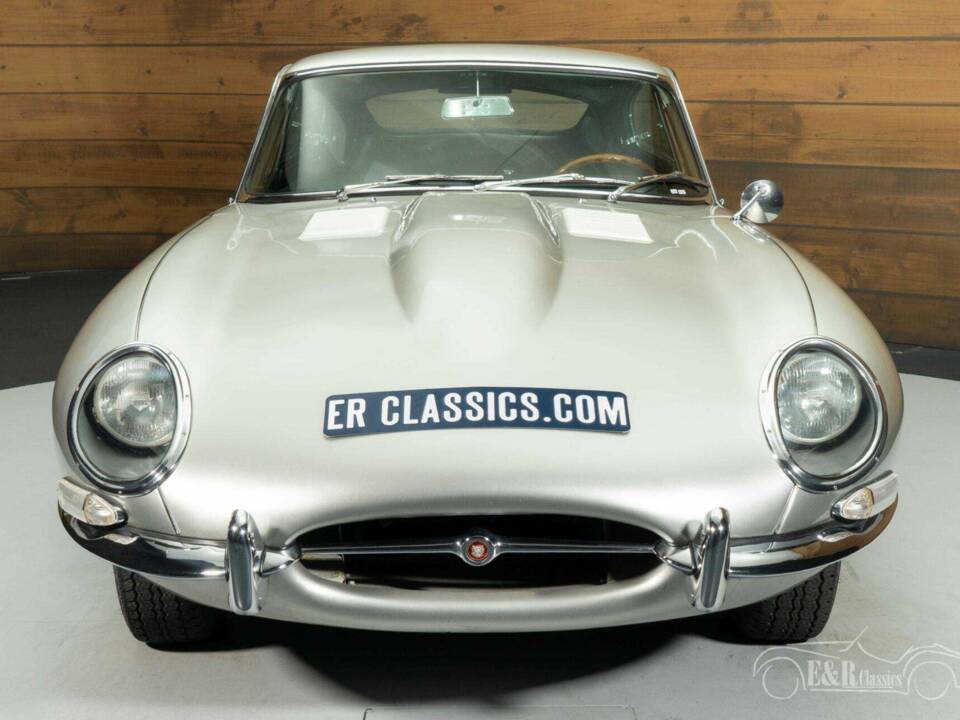 Image 4/19 de Jaguar Type E 3.8 (1964)