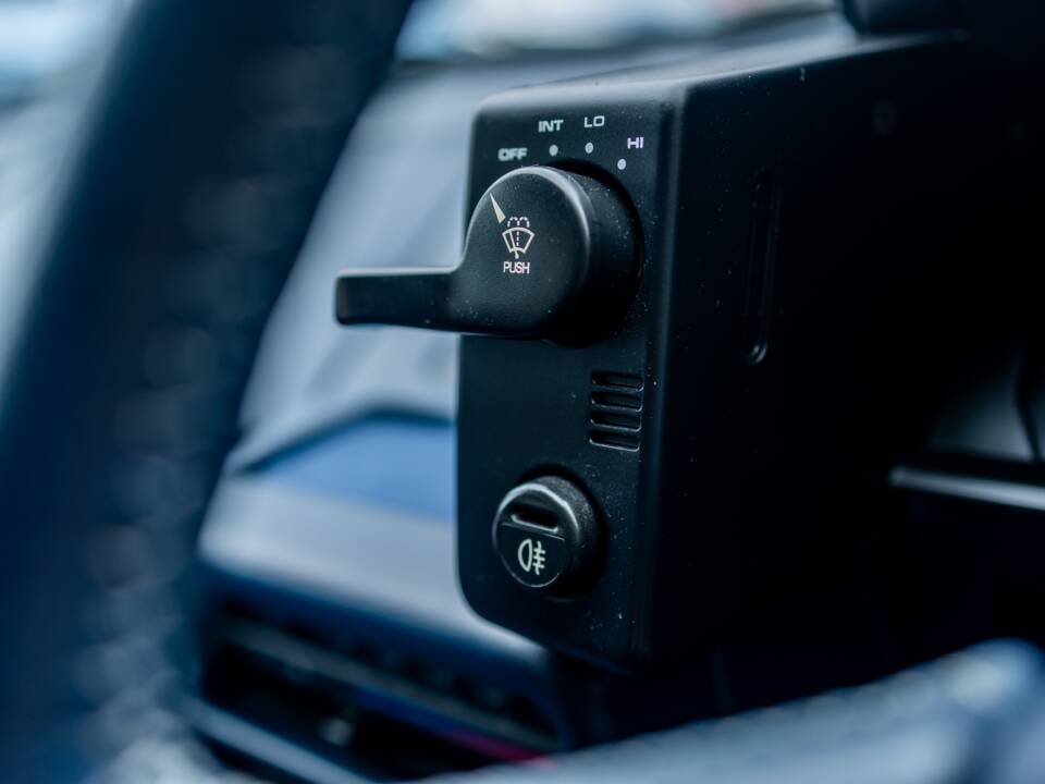 Image 40/49 of Toyota MR2 (1989)