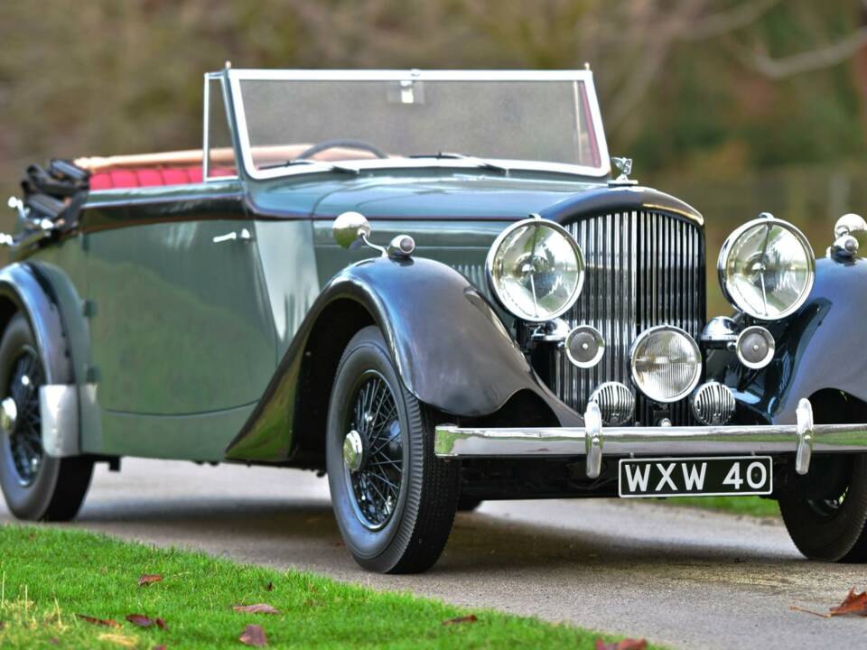 Image 22/50 of Bentley 4 1&#x2F;4 Litre (1939)