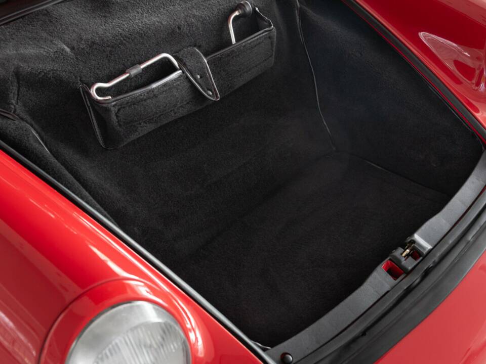 Afbeelding 45/48 van Porsche 911 Carrera 2 (1990)