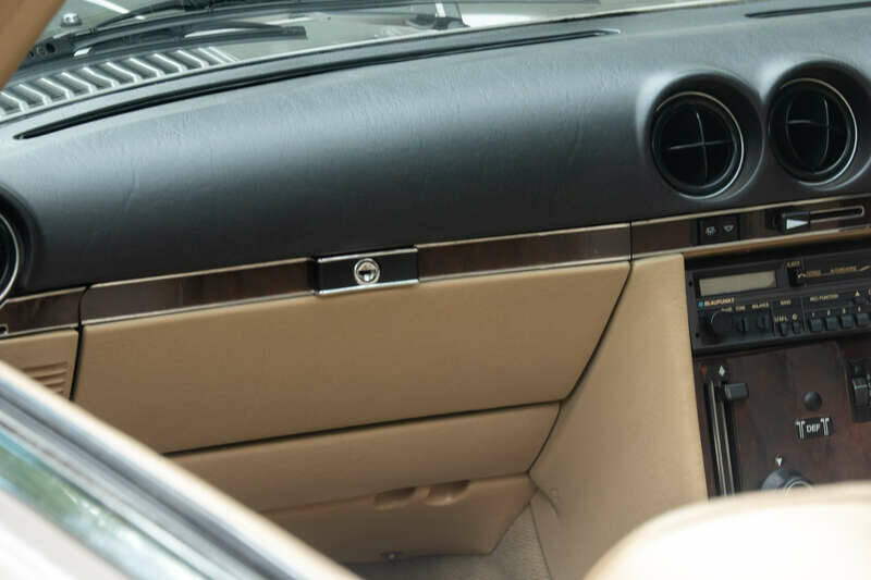 Imagen 43/50 de Mercedes-Benz 300 SL (1989)