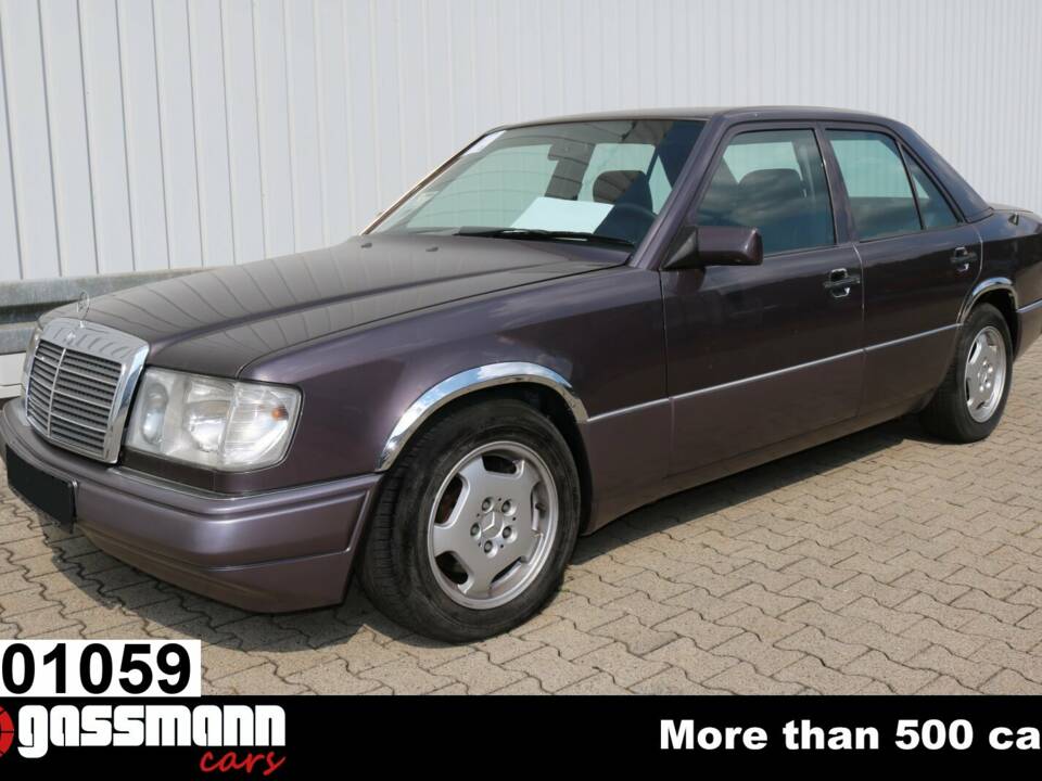 Bild 1/15 von Mercedes-Benz 300 D (1990)