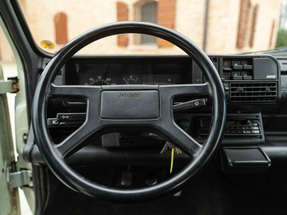 Bild 34/44 von FIAT Panda 4x4 1,0 (1987)
