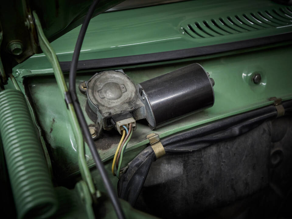 Bild 81/98 von Volvo 244 DL (1975)