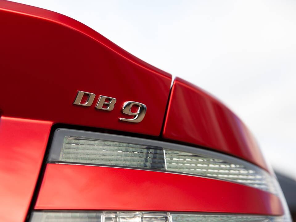Afbeelding 38/81 van Aston Martin DB 9 Volante (2015)