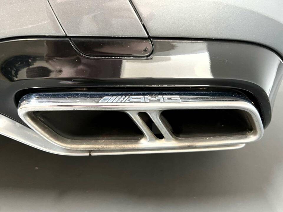 Image 14/15 of Mercedes-Benz AMG E 63 S 4MATIC+ T (2017)