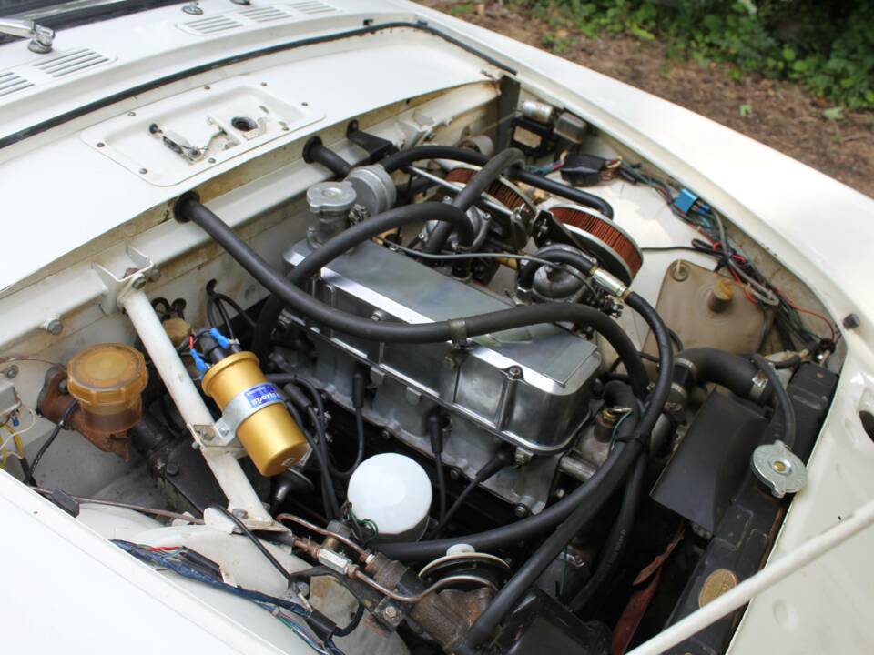 Image 18/23 of Sunbeam Alpine Mk V (1966)