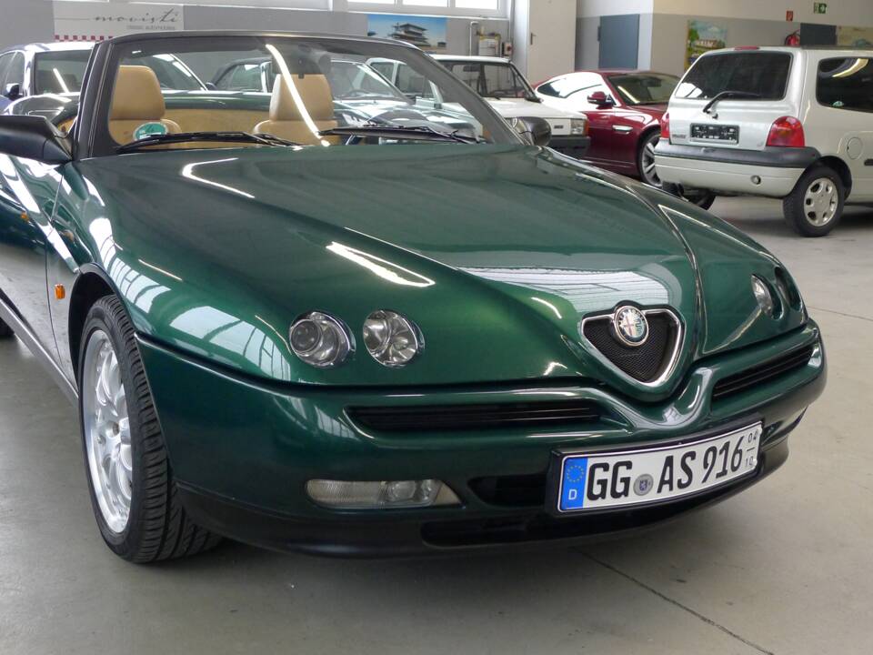 Image 25/42 of Alfa Romeo Spider 3.0 V6 12V (1997)