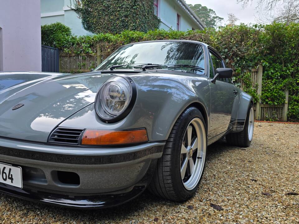 Image 31/100 of Porsche 911 Carrera 2 (1989)