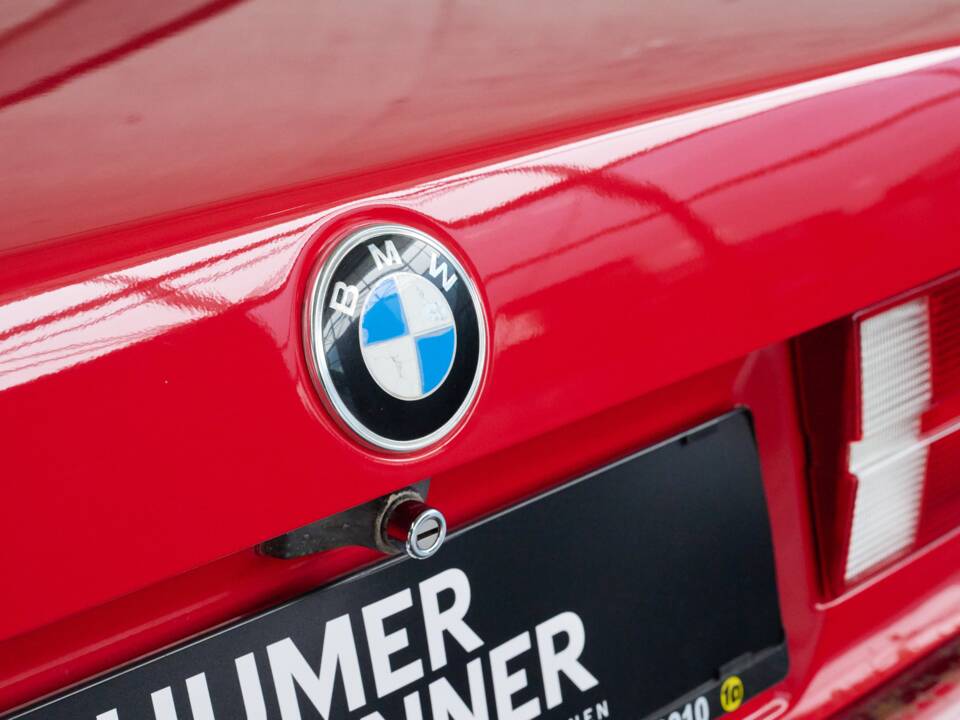 Bild 14/50 von BMW 325i (1986)