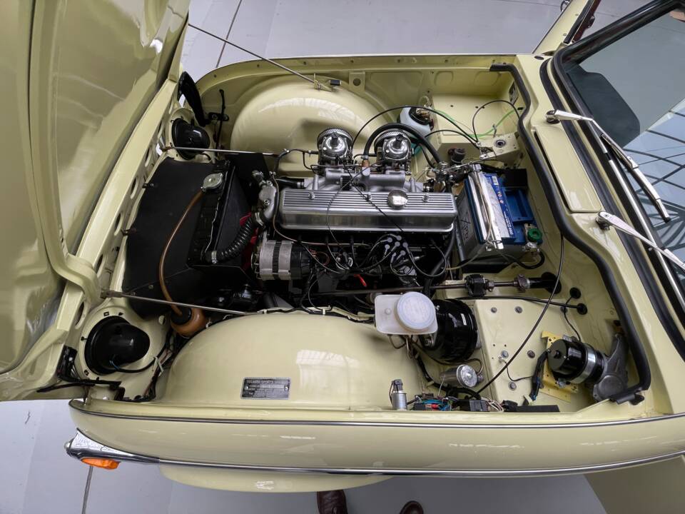Afbeelding 21/39 van Triumph TR 250 (1967)