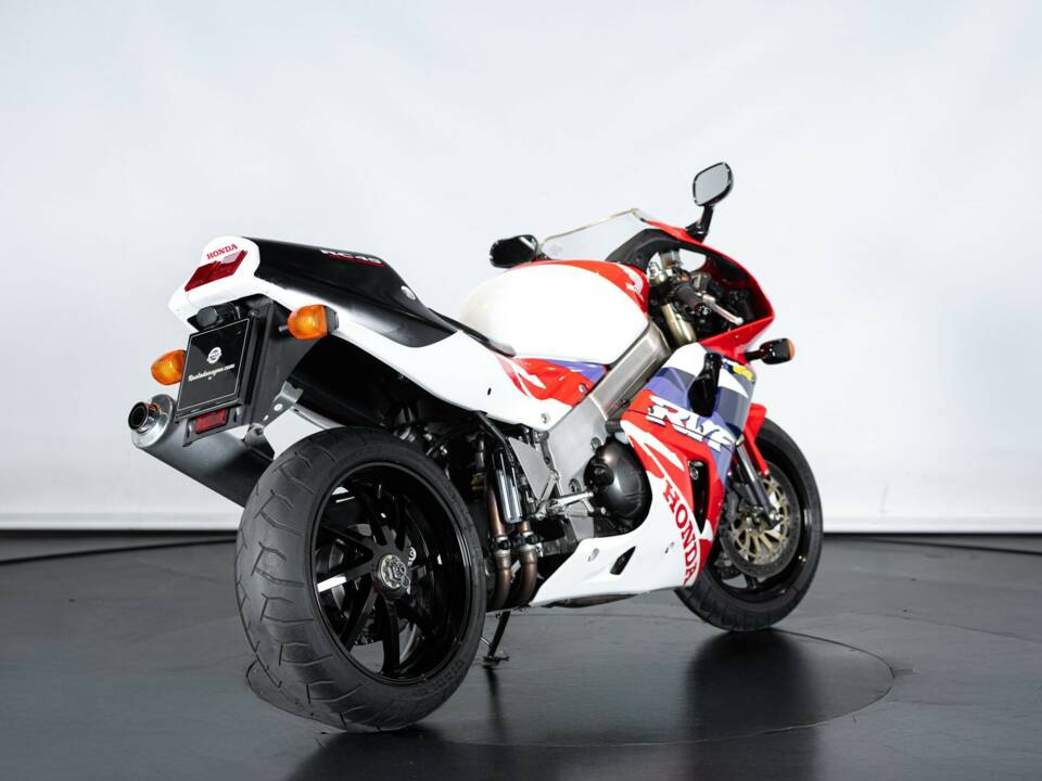 Image 4/42 de Honda RVF 750 (1994)
