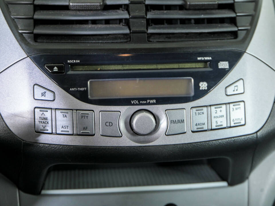 Image 19/48 of Suzuki Alto (2010)