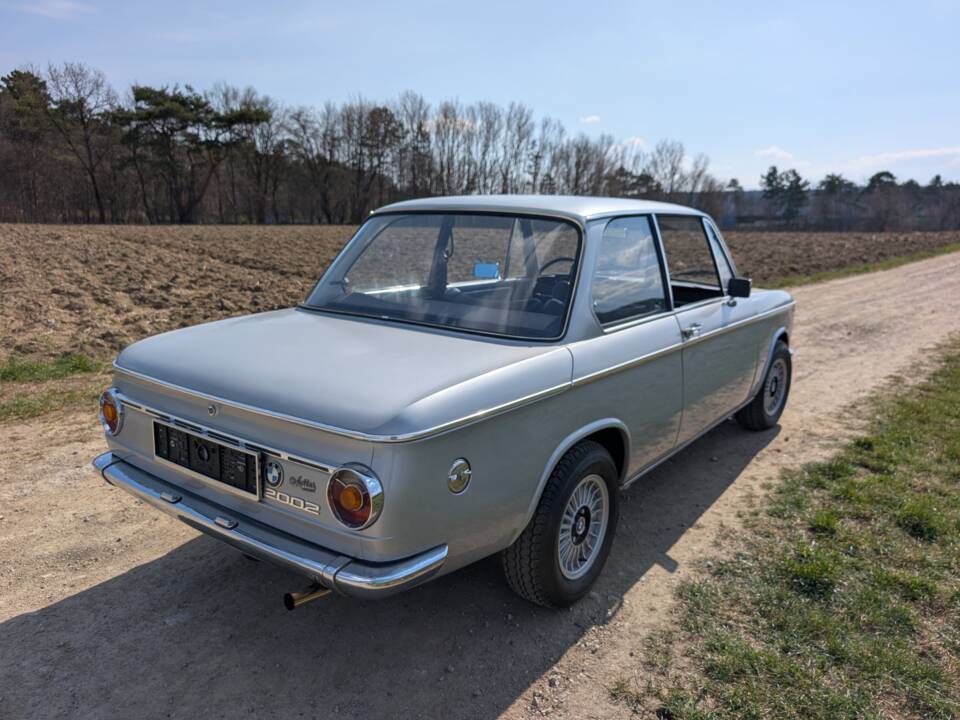Image 14/41 of BMW 2002 (1968)