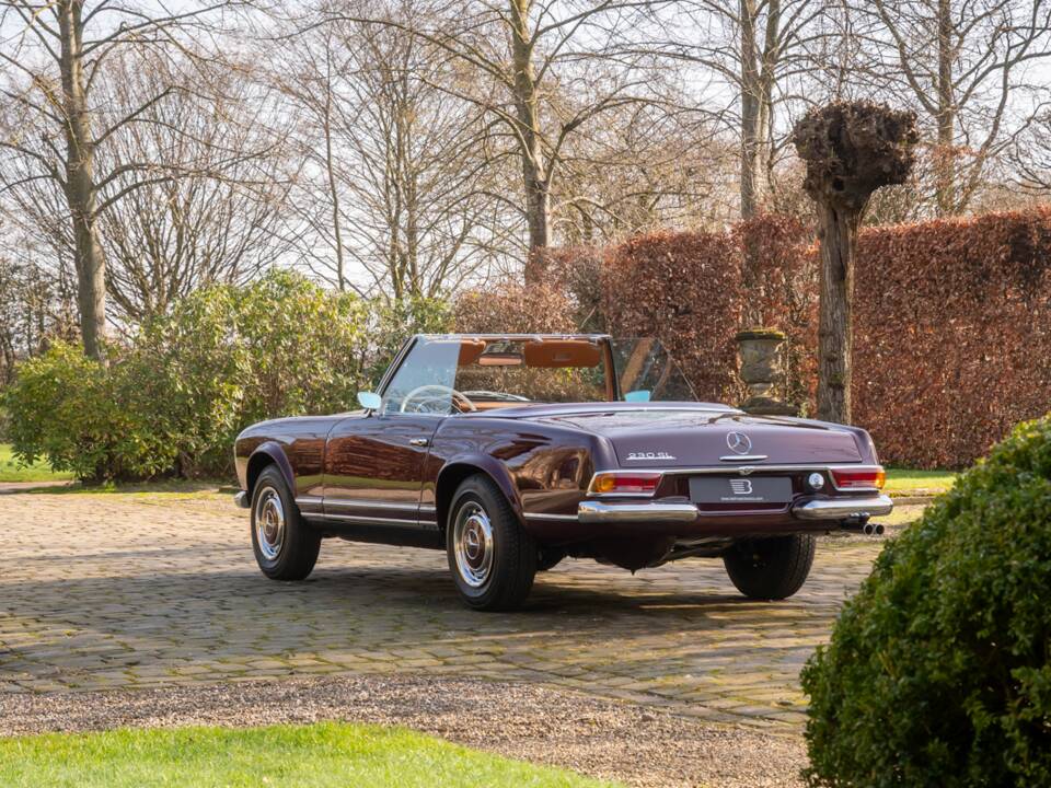 Image 2/35 de Mercedes-Benz 230 SL (1963)