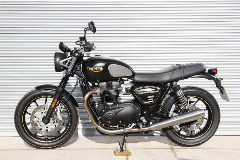 Immagine 2/42 di Triumph Street Twin Bonneville (2021)