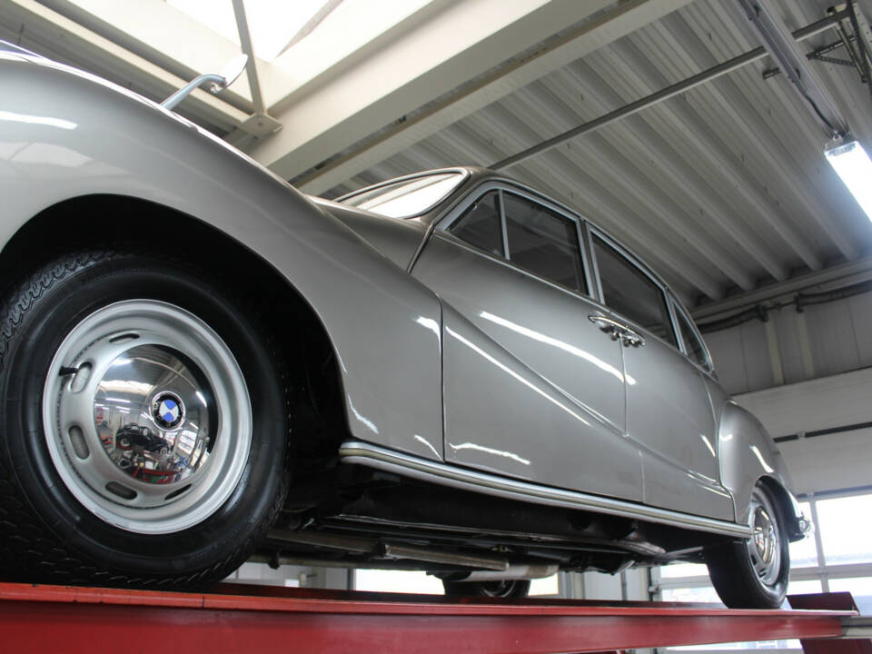 Immagine 12/50 di BMW 501 V8 (1965)