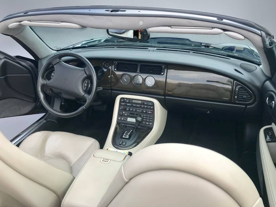 Bild 6/13 von Jaguar XK8 4.0 (1999)