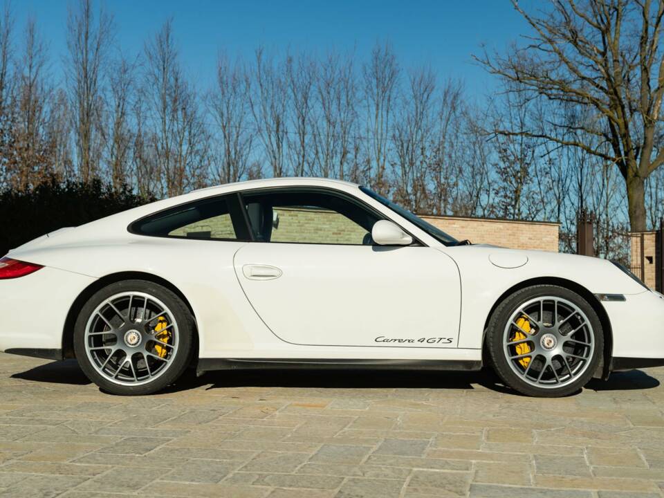 Bild 4/49 von Porsche 911 Carrera 4 GTS (2011)