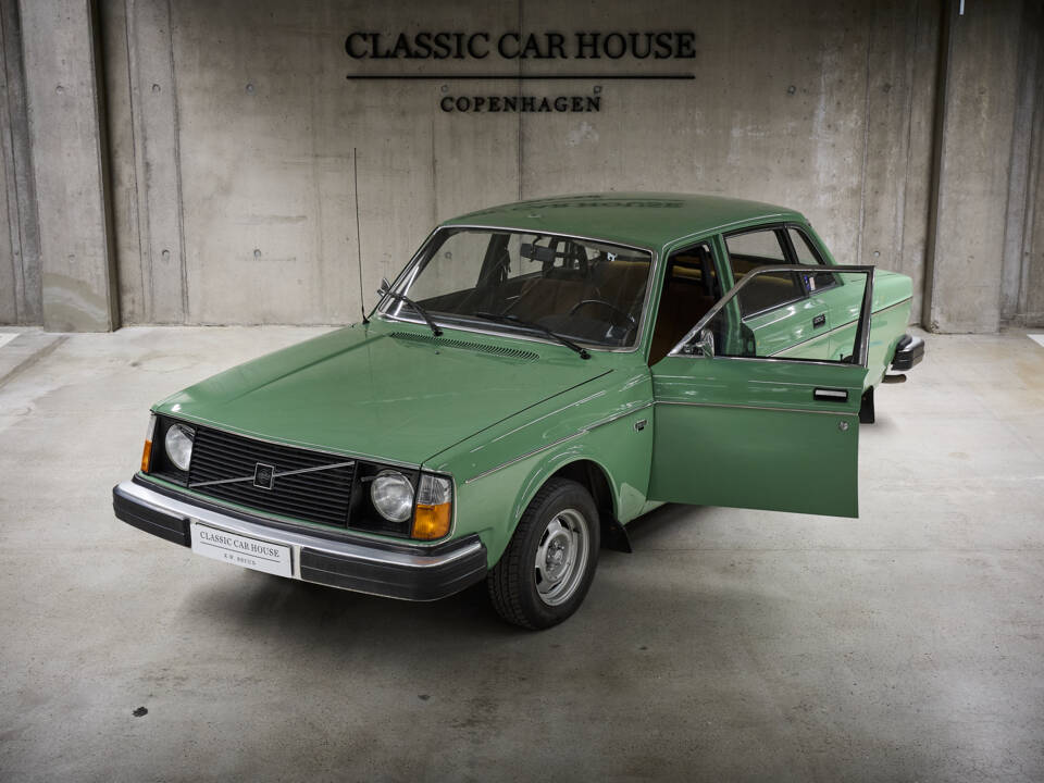 Bild 86/98 von Volvo 244 DL (1975)