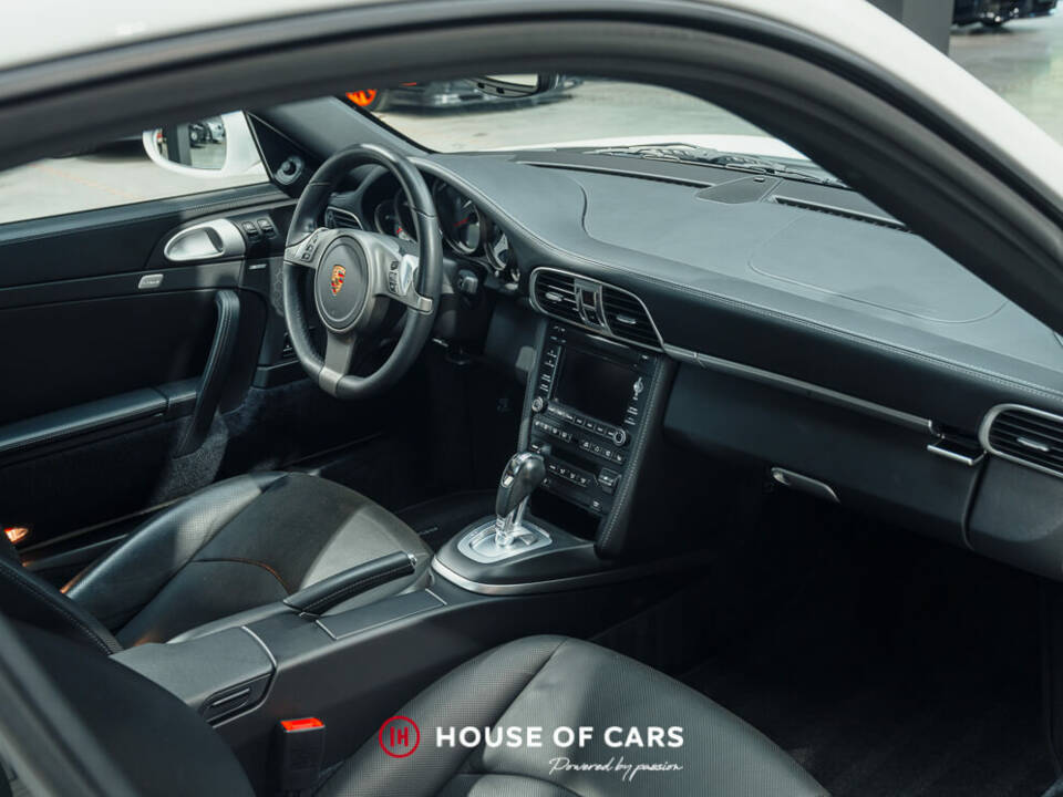 Imagen 17/24 de Porsche 911 Carrera S (2010)
