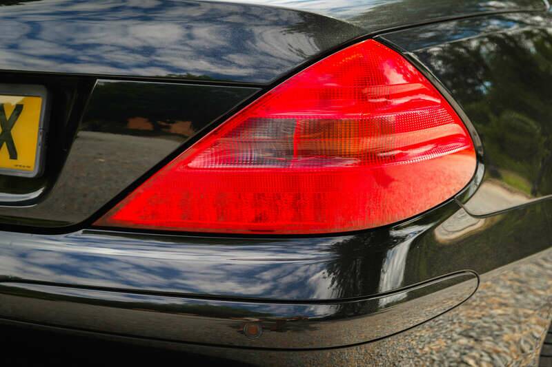 Image 37/50 of Mercedes-Benz SL 350 (2003)