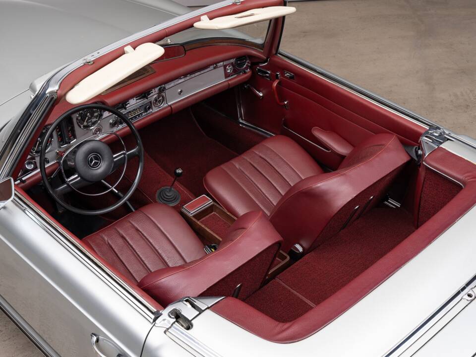 Bild 31/44 von Mercedes-Benz 280 SL (1970)