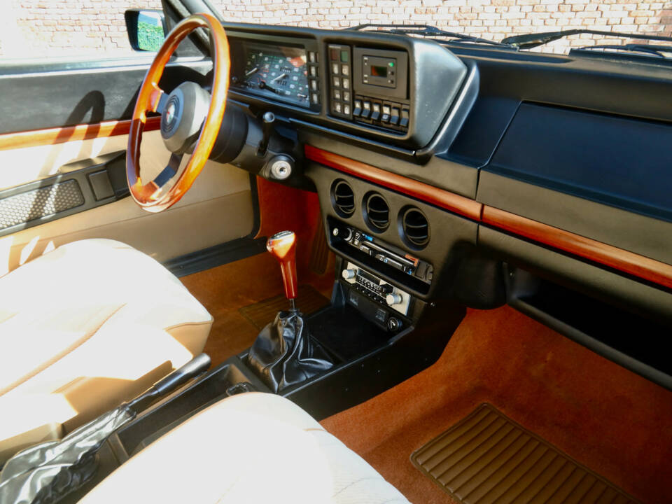 Immagine 23/50 di Alfa Romeo Alfetta 2.0 (1984)
