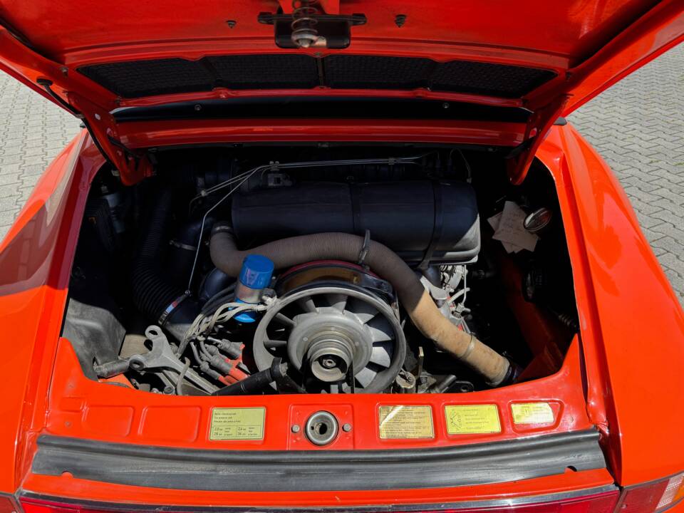 Image 13/14 of Porsche 911 SC 3.0 (1983)