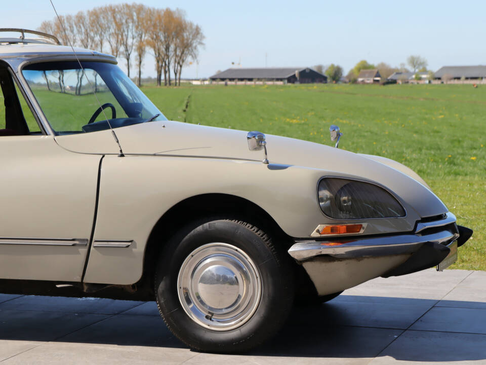 Image 22/50 de Citroën ID 21 Break (1967)