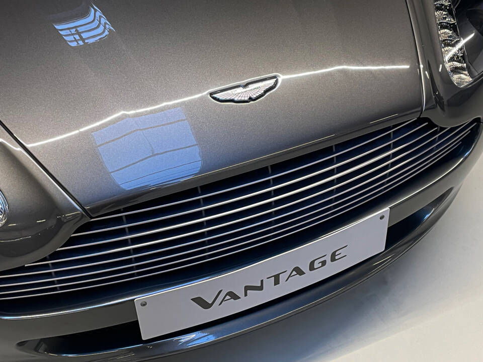 Immagine 5/35 di Aston Martin V8 Vantage (2007)