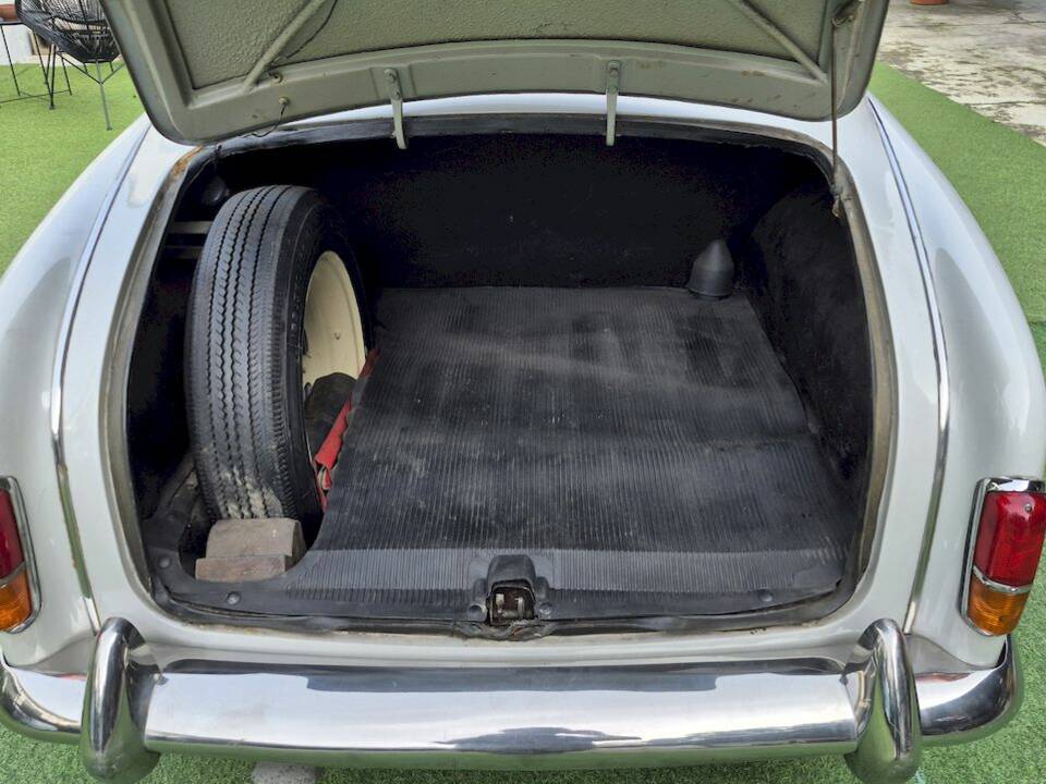 Image 43/53 of Lancia Appia C10 (1957)