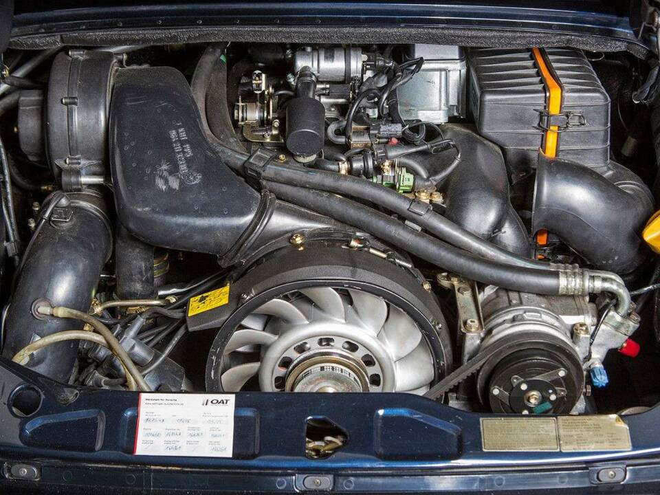 Bild 30/31 von Porsche 911 Carrera 2 (1992)