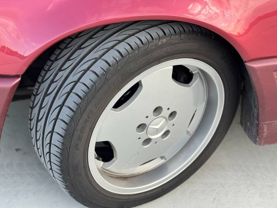 Image 9/30 of Mercedes-Benz 300 SL-24 (1992)